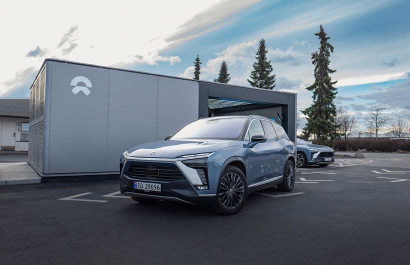Nio battery swap station